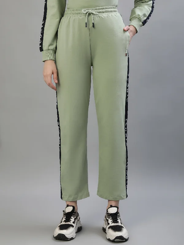 Iconic Women Green Solid Regular Fit Mid-Rise Trackpant