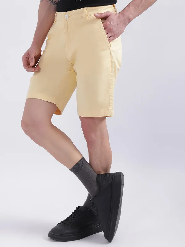 Iconic Men Yellow Solid Regular Fit Shorts