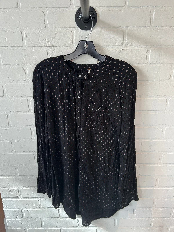 Top Long Sleeve By Free People In Black & Red, Size: M