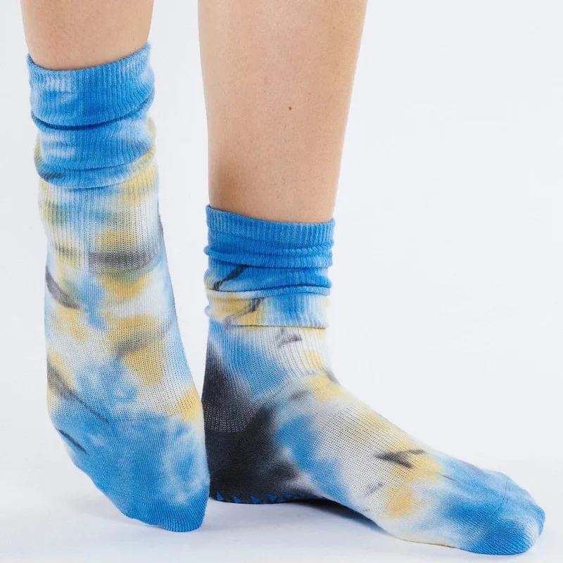 Bullseye Crew Grip Socks - Blue (Barre / Pilates)