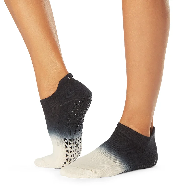 Savvy Black Ombre Grip Socks (Pilates / Barre)